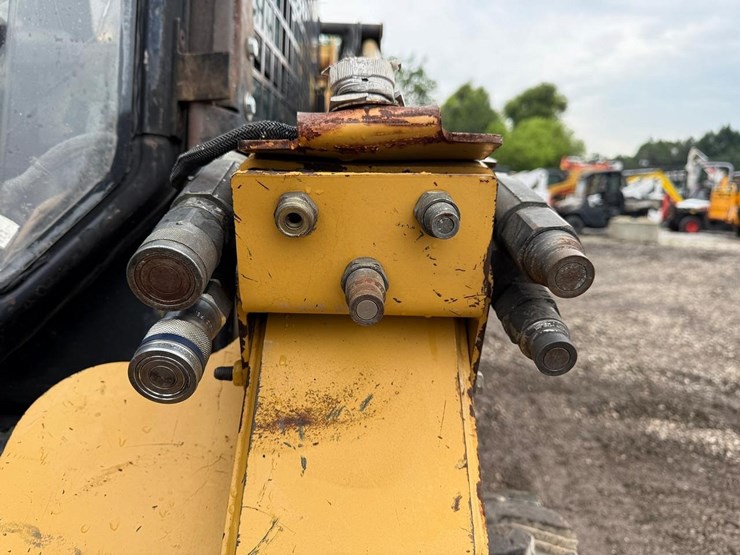 caterpillar-268b-image-11