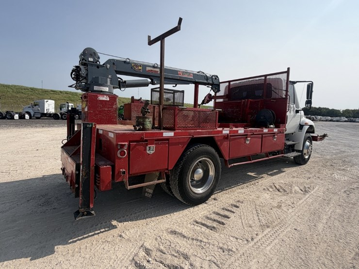 2019-international-durastar-4300-image-5