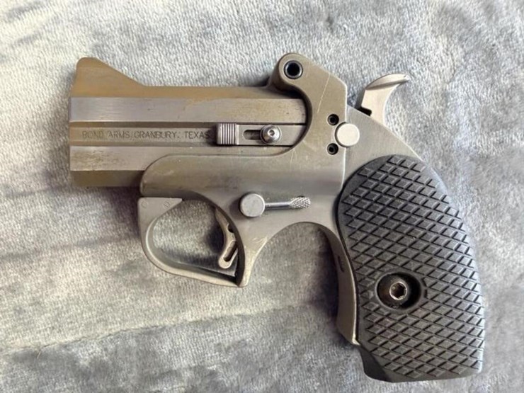 gs---bond-arms-45-colt-image-3