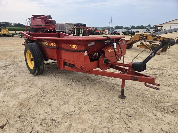 new-holland-130-image-5