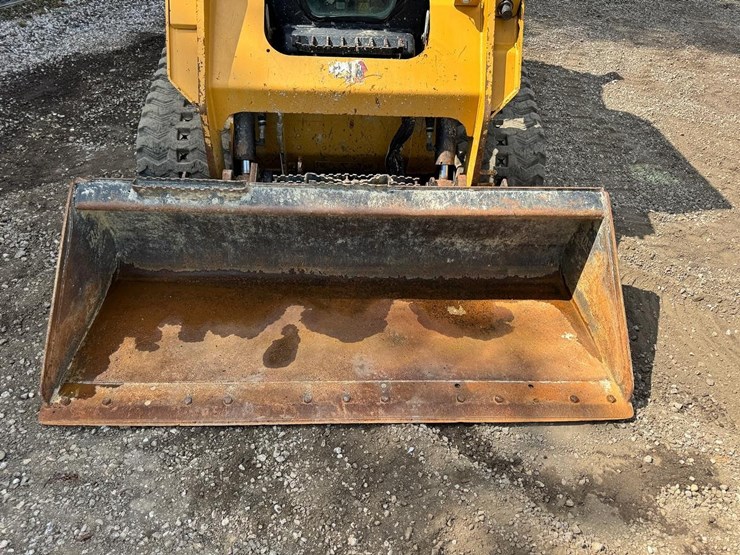 2023-caterpillar-259d3-image-10
