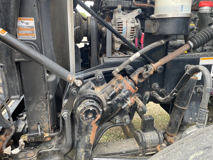 2020-peterbilt-567-image-31