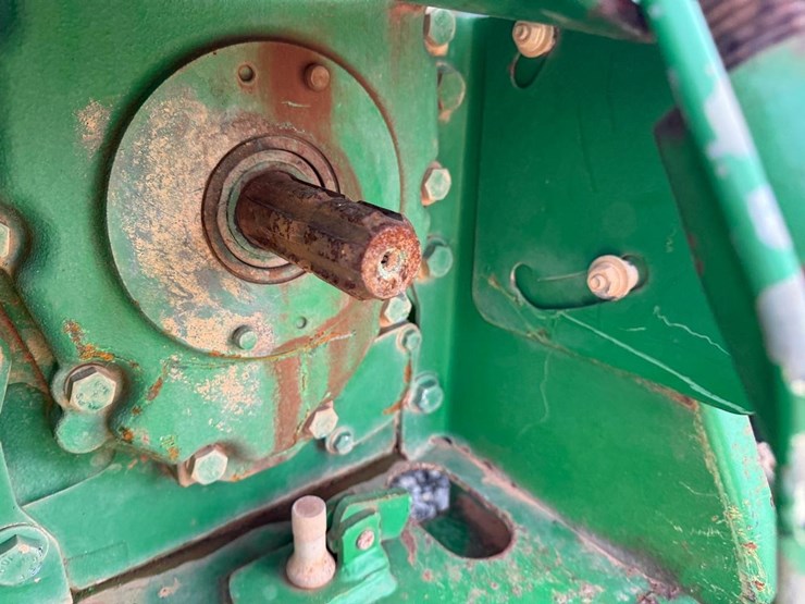 2016-john-deere-5055e-image-16