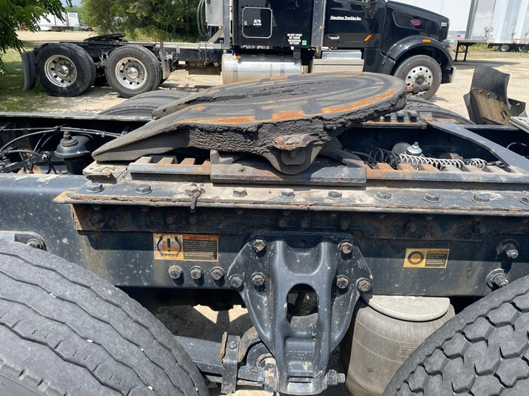 2020-kenworth-t680-image-6