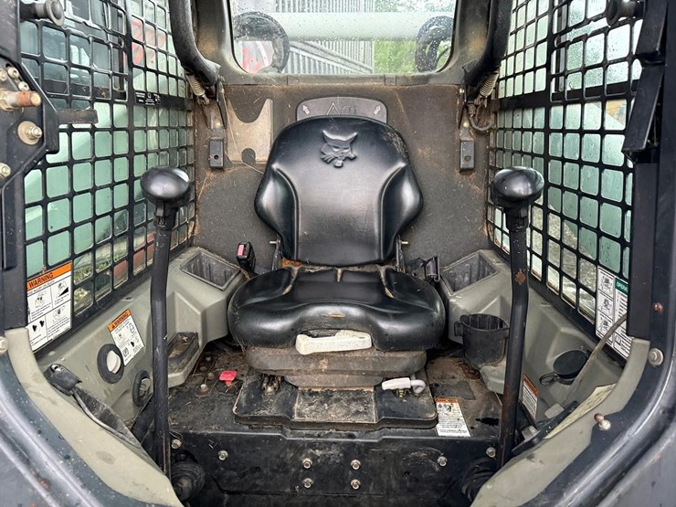 2011-bobcat-t650-image-19