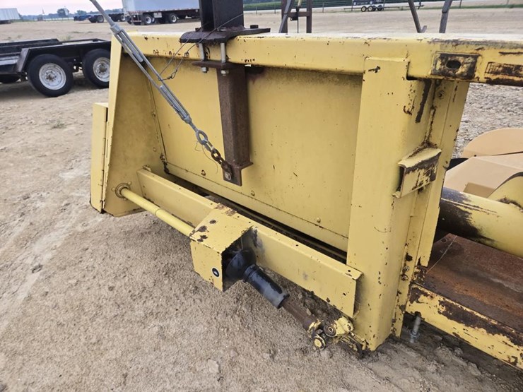 new-holland-974-image-8