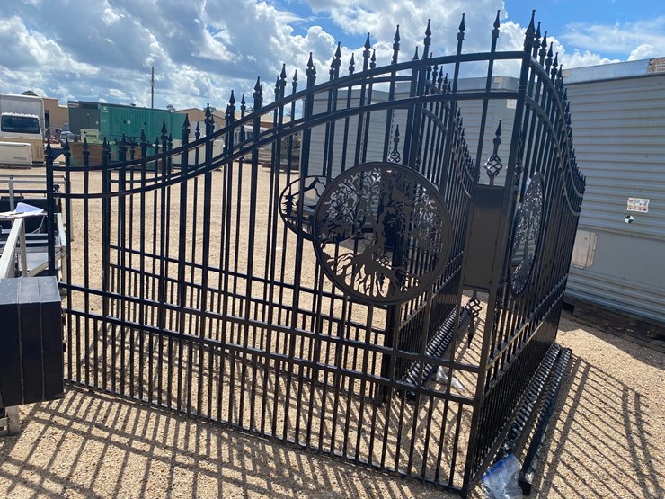 #3540-•-15ft-iron-gate-image-6