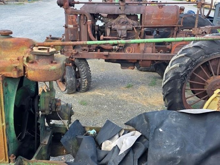 john-deere-tractor-(not-running)-image-14