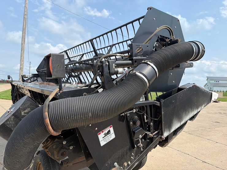 agco-20ft-air-reel-bean-head-w/-cart-image-14