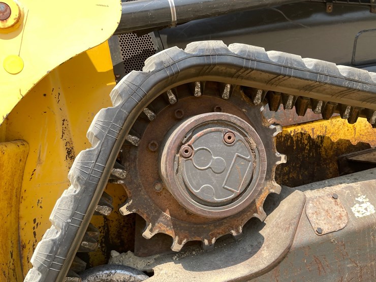 2016-new-holland-c227-image-68