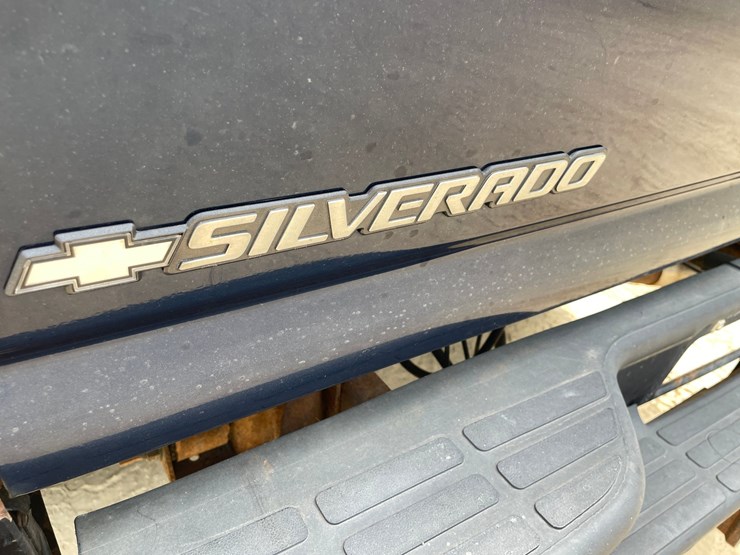 2003-chevrolet-silverado-2500hd-image-11