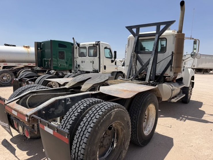 2005-mack-chn613-image-6