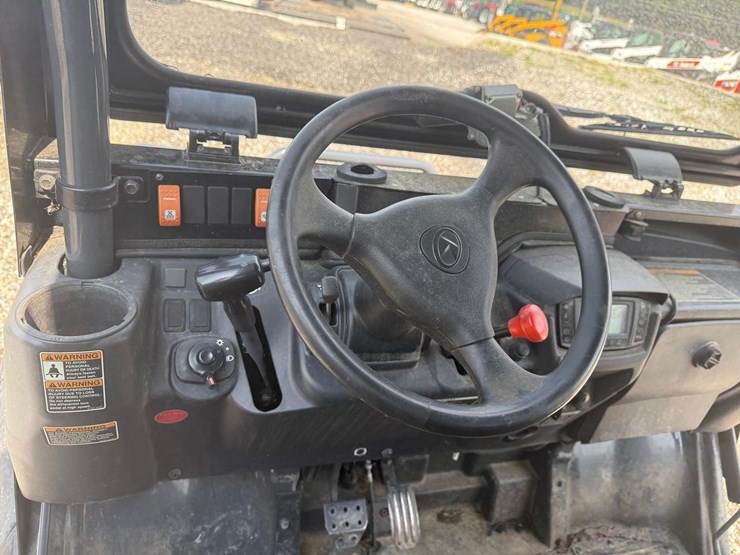 2023-kubota-rtvx1140-image-18