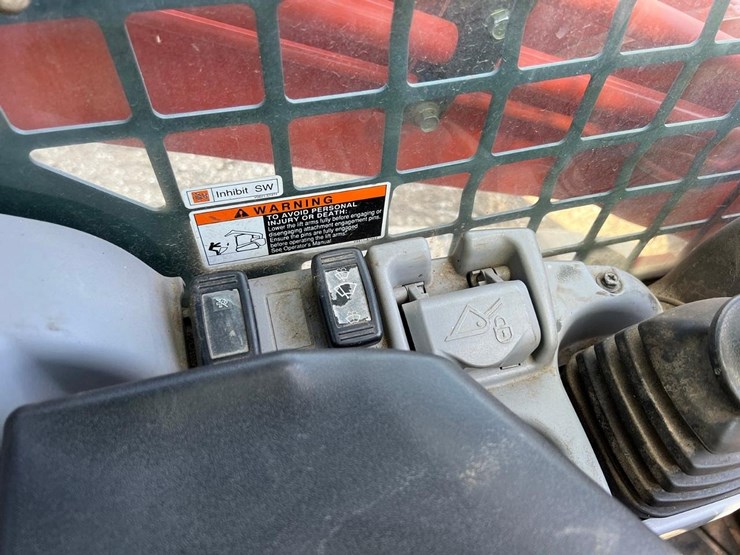 2016-kubota-svl75-2-image-23