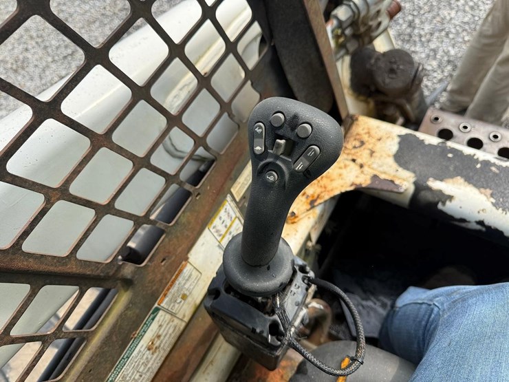 bobcat-t250-image-24