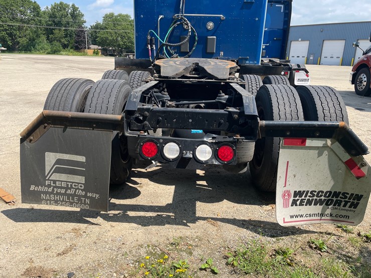 2020-kenworth-t680-image-8