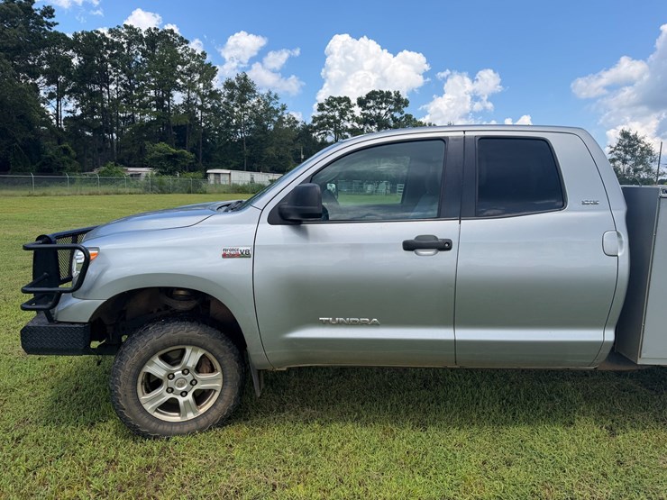 2008-toyota-tundra-image-10