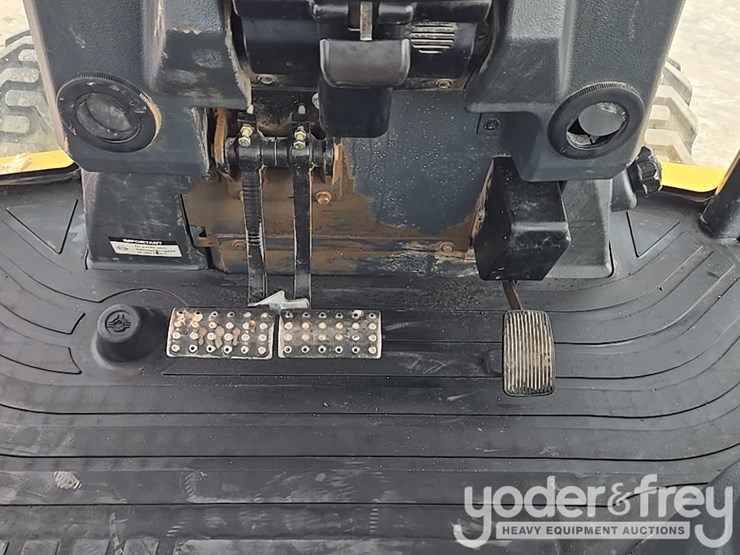 2014-deere-310sk-image-70