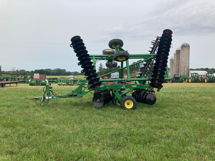 2015-john-deere-2620-image-2