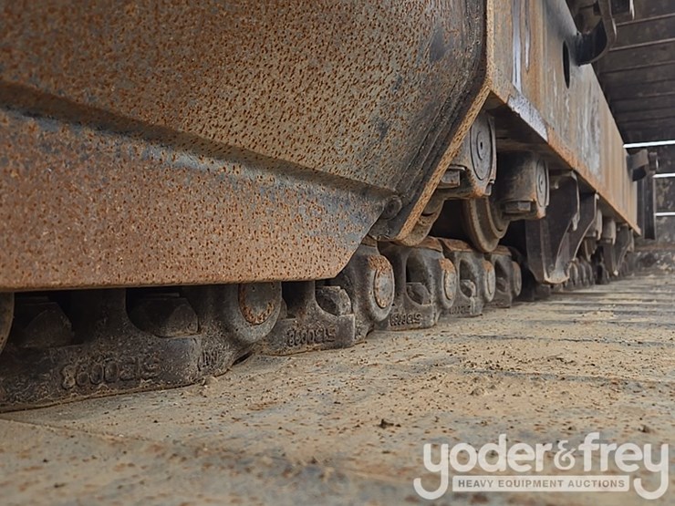 2019-caterpillar-336-image-13
