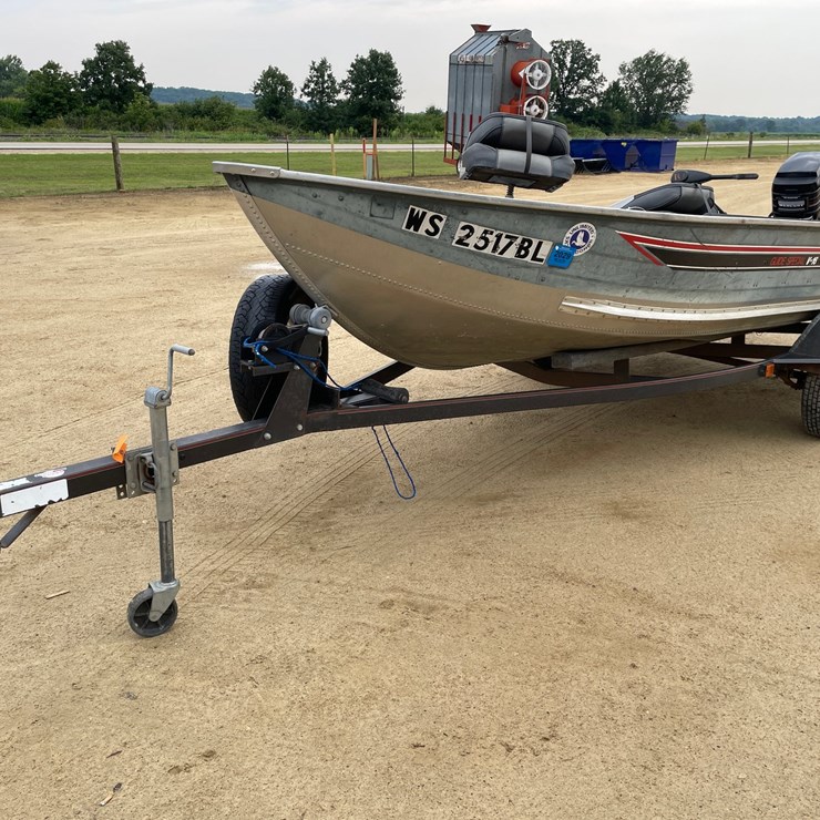 #1221 • 1987 16' Bass Tracker Aluminum Boat (Has WI Title)