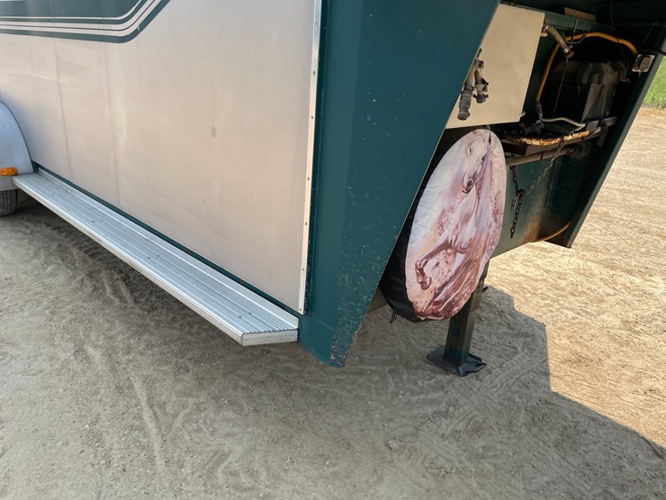 #103-•-1998-trailet-2-horse-trailer-with-overnight-package-(has-wi-title)-image-35