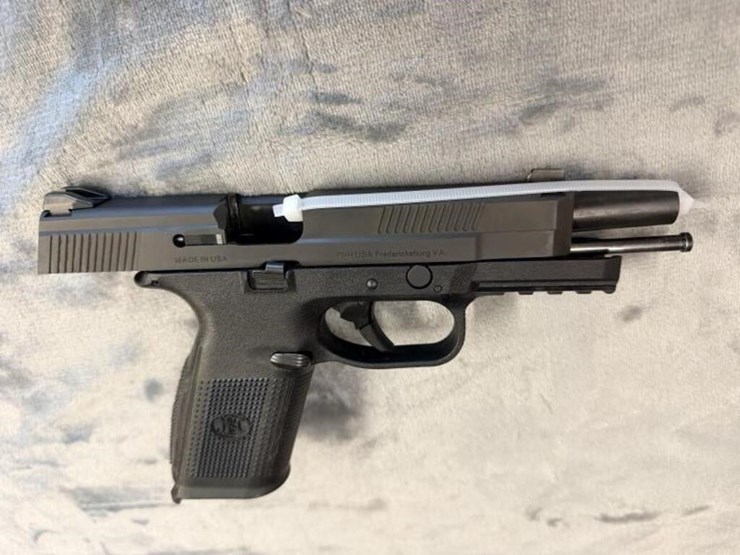gs---smith-and-wesson-fns-40-image-2