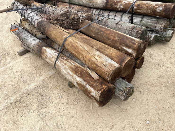 #3612-•-bundle-of-used-round-posts-image-1