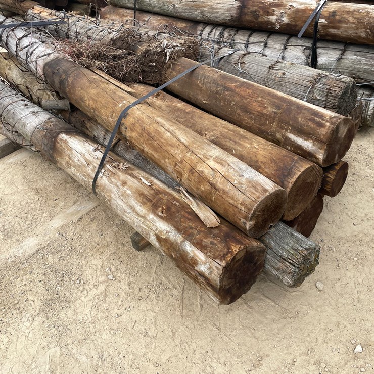 #3612 • Bundle of Used Round Posts