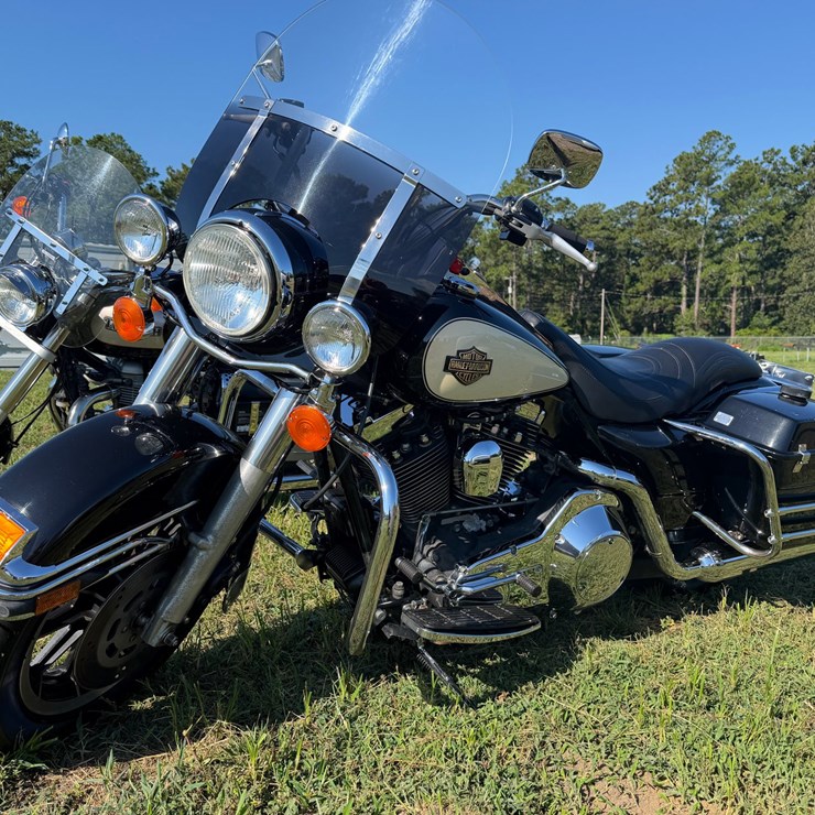#109 • 1998 Harley-Davidson FLHPI Motorcycle