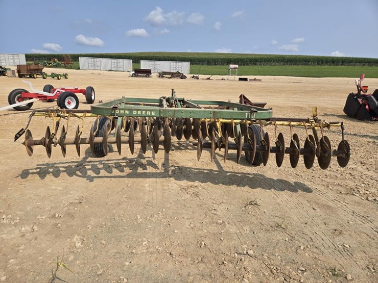 john-deere-14-image-9