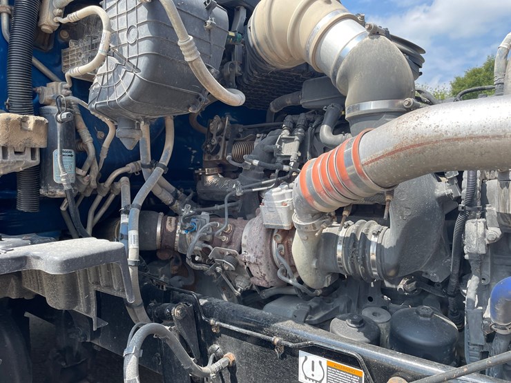 2020-kenworth-t680-image-31