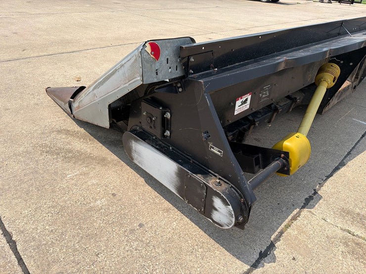 agco-6row30-corn-head-image-5