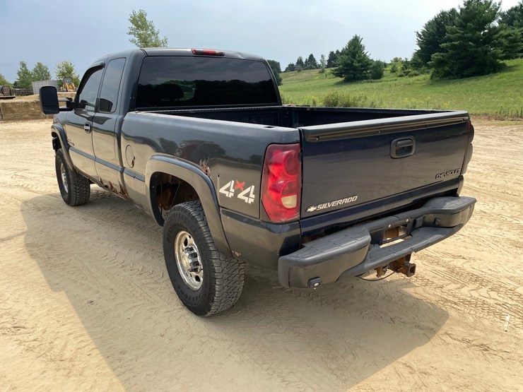 2003-chevrolet-silverado-2500hd-image-7