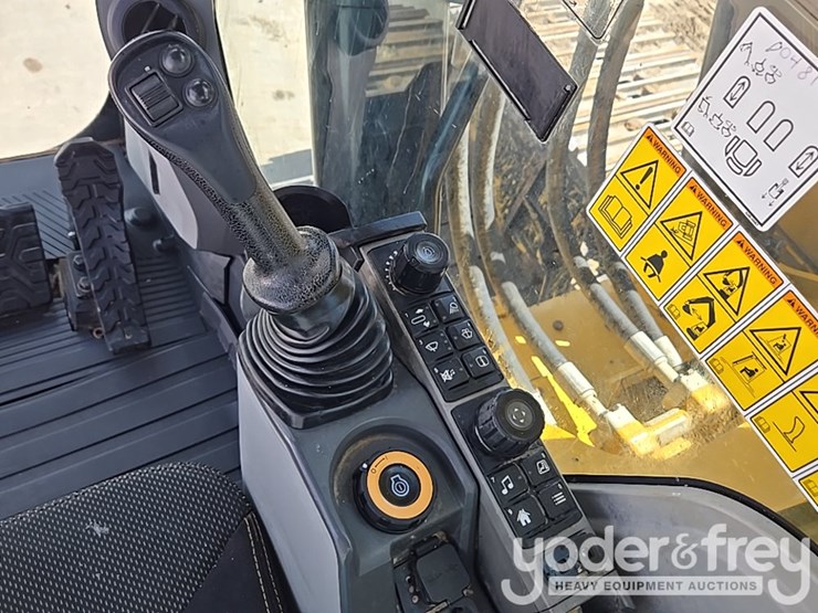 2019-caterpillar-336-image-77