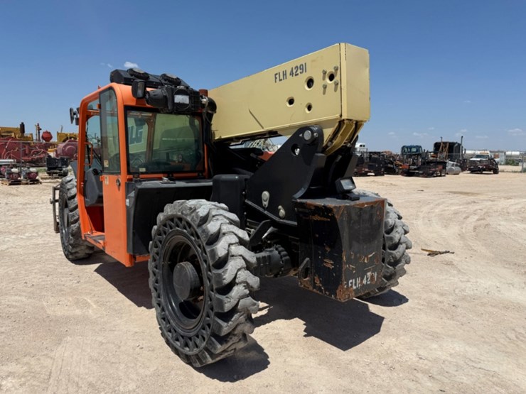 2014-jlg-g9-43a-image-5
