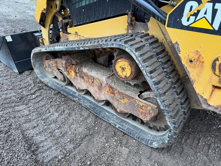 2019-caterpillar-259d-image-17