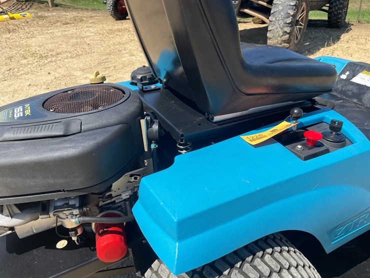 #1228-•-dixon-ztr-42"-zero-turn-lawnmower-image-16