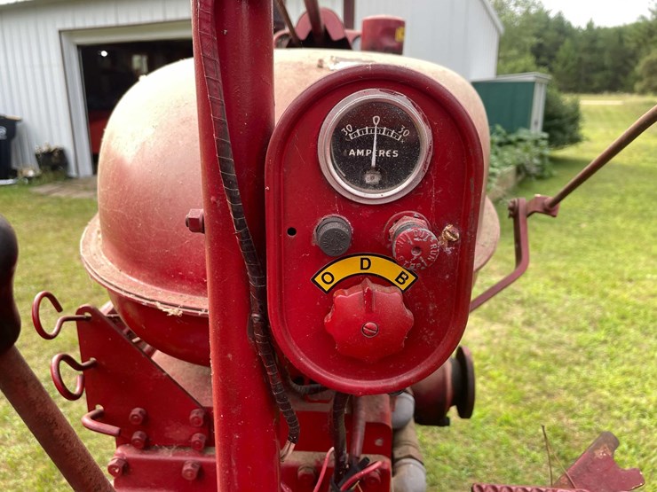 #5700-•-1947-mccormick-farmall-international-harvester-image-16
