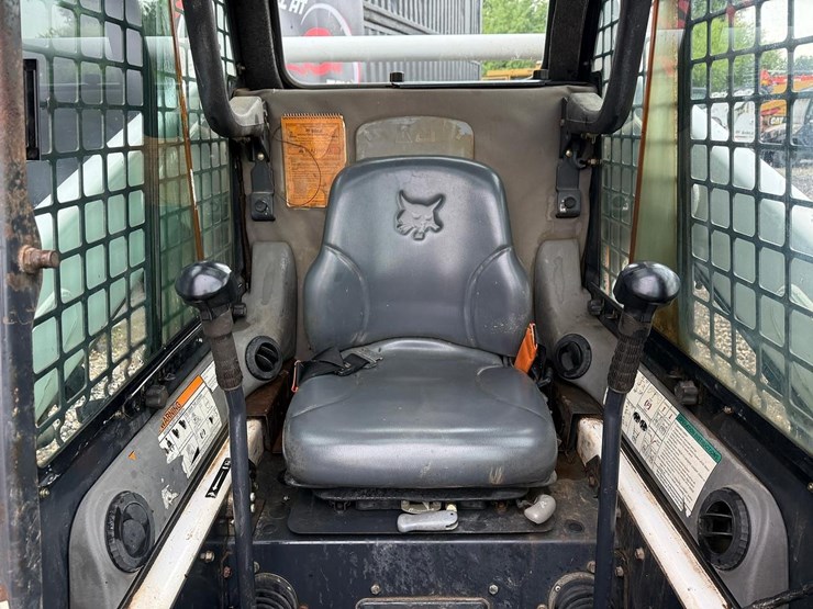 2005-bobcat-t190-image-20