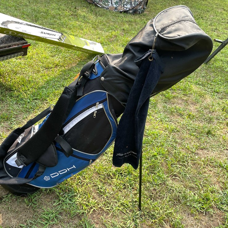 #5717 • Dunlop DDH XCEL Golf Bag with Clubs