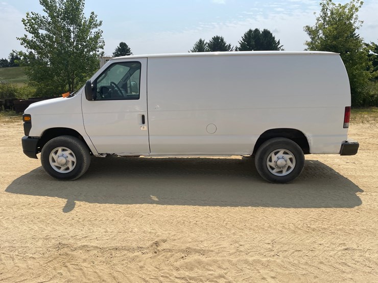 2009-ford-e350-image-8