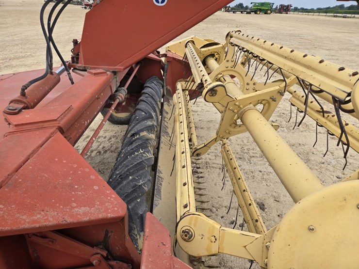 new-holland-499-image-15