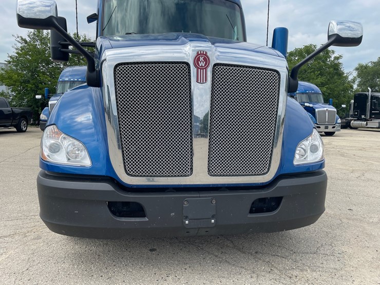 2022-kenworth-t680-image-9