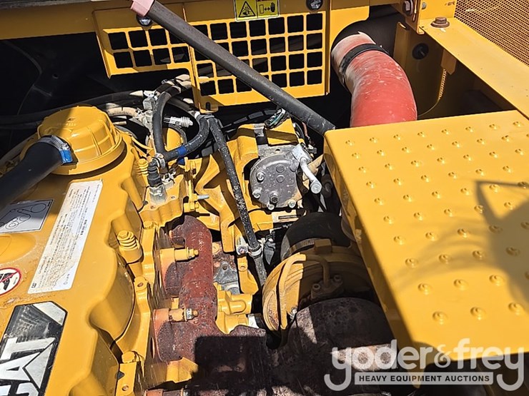 2019-caterpillar-336-image-62