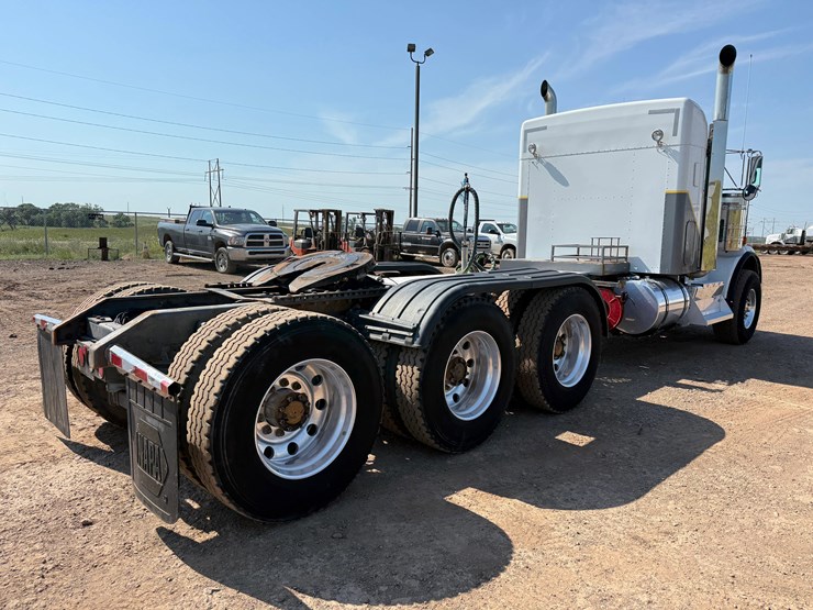 2014-kenworth-t800-image-5