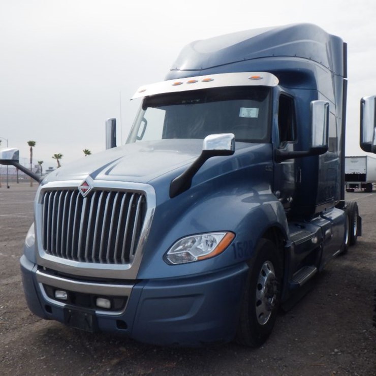 2019 INTERNATIONAL LT