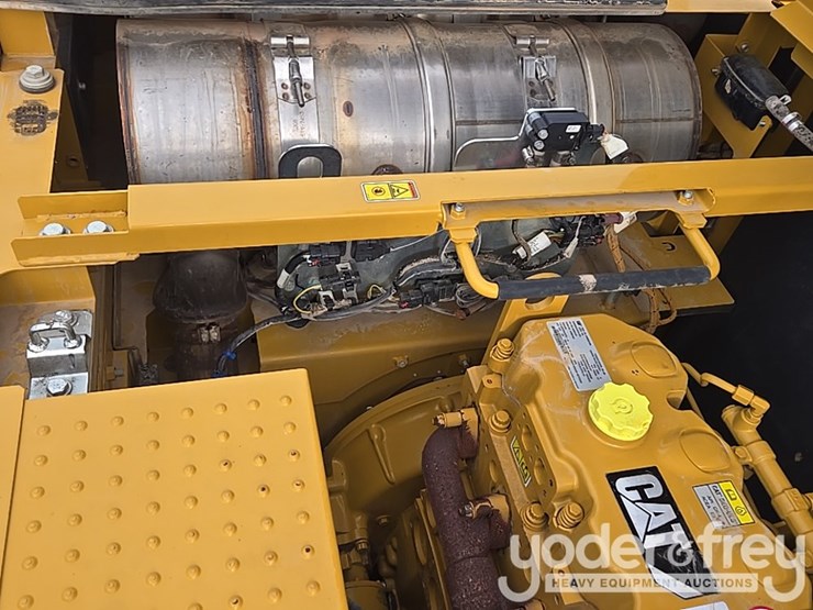 2019-caterpillar-336-image-51