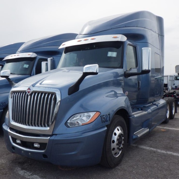 2019 INTERNATIONAL LT
