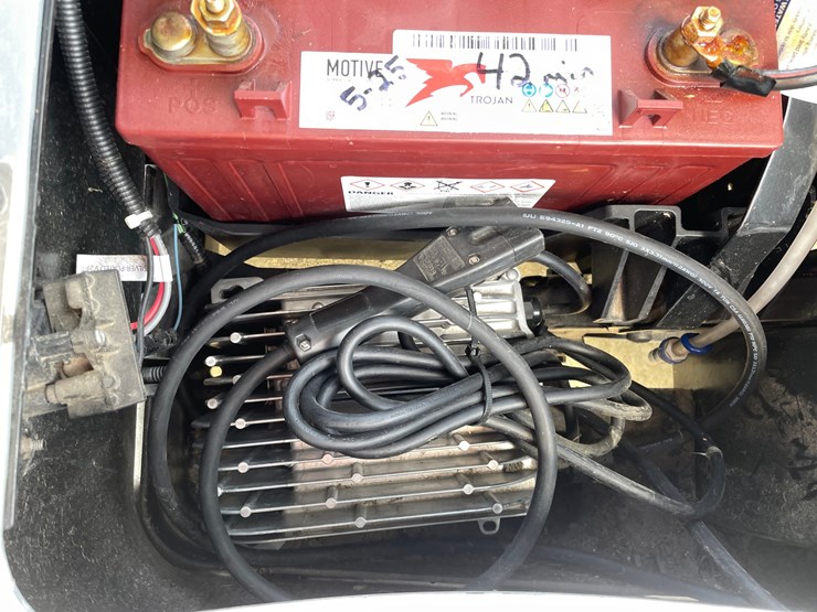 #1194-•-2022-ez-go-rxv-electric-golf-cart-image-39